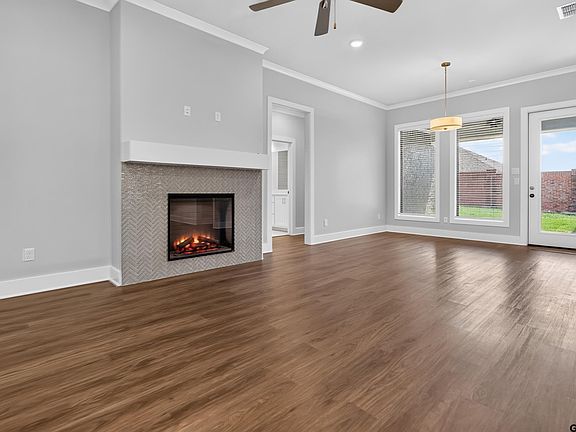 4th image of 7012 Hillside Ave