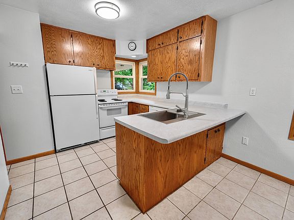 5th image of 1702 14th Ave S