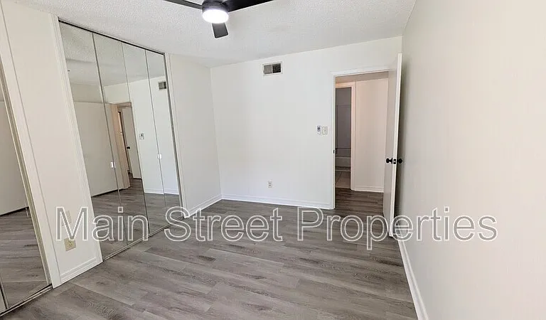 2303 W Michigan Ave #C2 — Photo 17