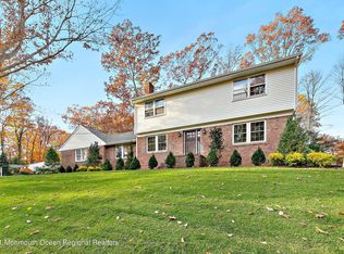 26 Dellwood Ct, Middletown, NJ 07748