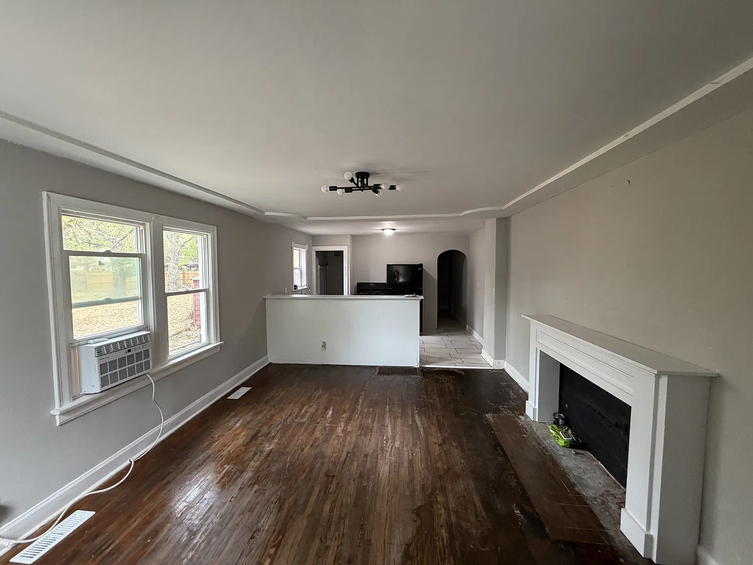 1021 Jackson North Avenue - 1 — Photo 2
