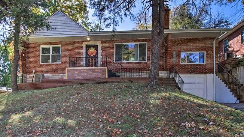 1st image of 6910 Forest Hill Dr
