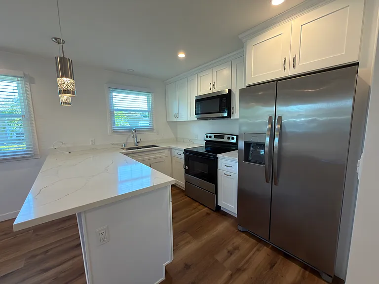 352 S Clark St #352 — Photo 7