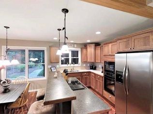 2438 Orchard Valley Dr, Fennville, MI 49408