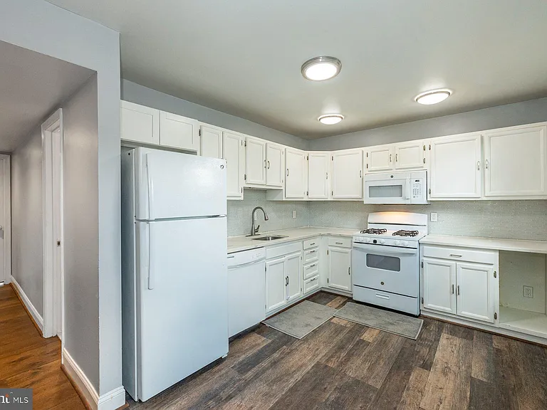 702 Quince Orchard Blvd #P-2 — Photo 7