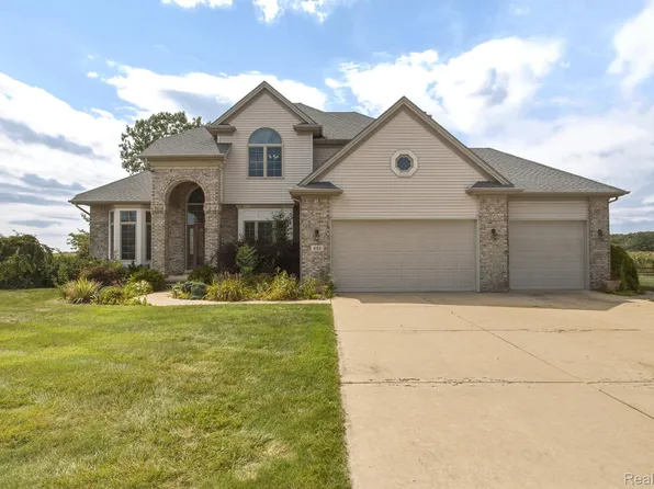 685 Avenue De Lafayette, Monroe, MI 48162