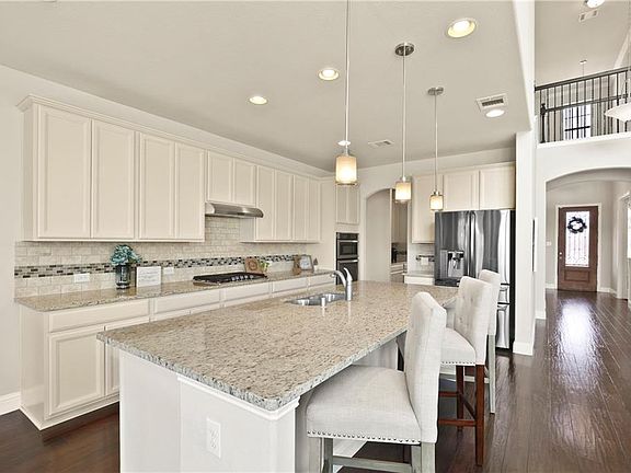 4th image of 1604 Keswick Dr