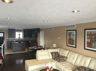 6271 Island Lake Dr, Brighton, MI 48116