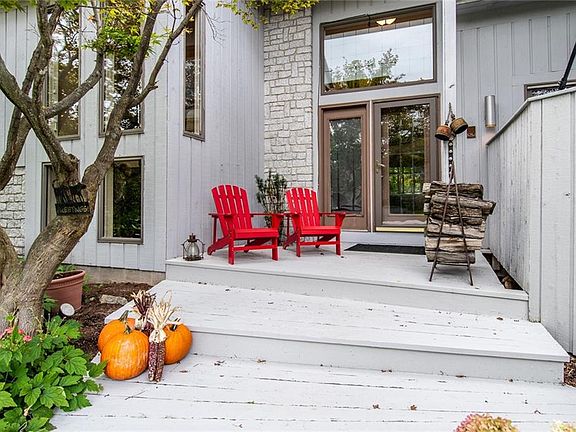 2nd image of 7156 Hertfordshire Way