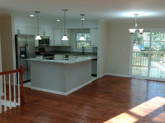 5th image of 7336 Mary Dr