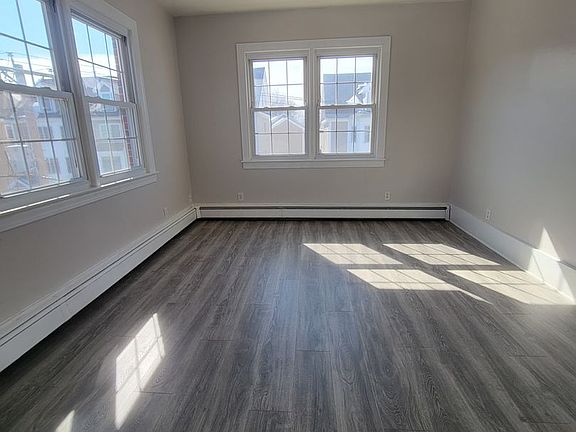 3rd image of 388 E Merrimack St #7
