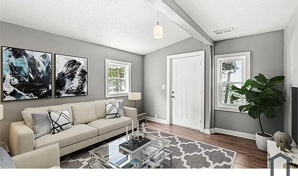 237 S Keystone Ave — Photo 2