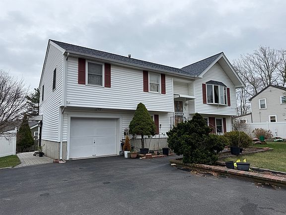 2nd image of 93 Morgan St