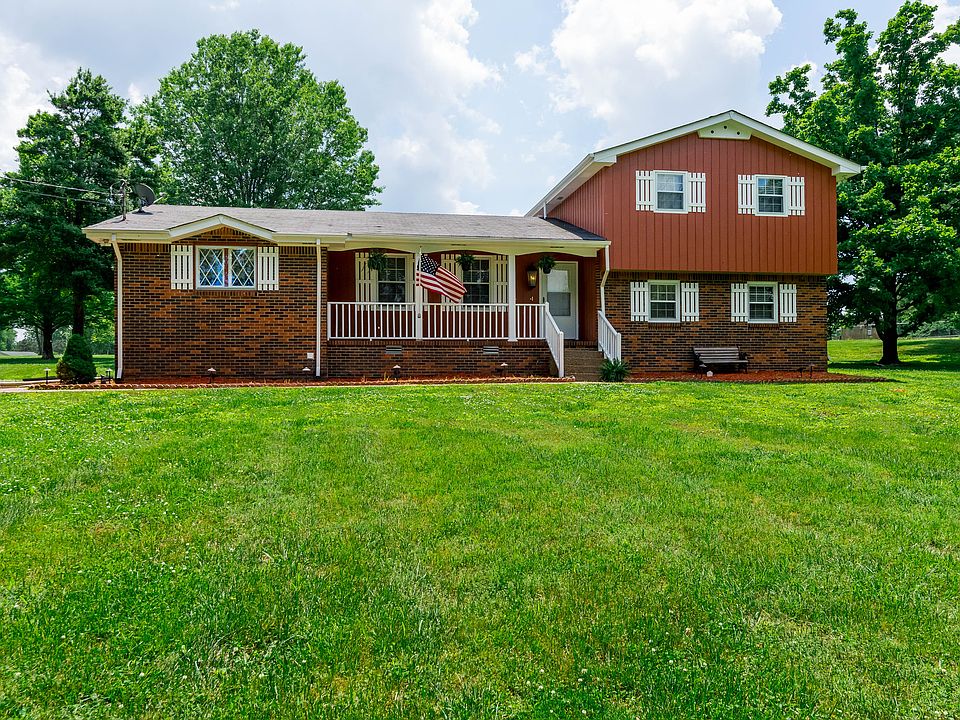 1st image of 411 Nichols Cir W