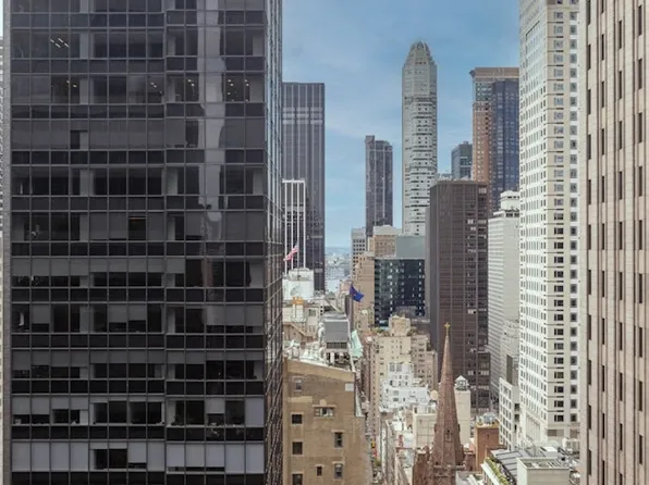 60 East 55th Street image 8 of 28