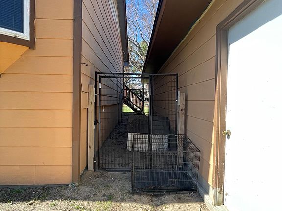 3rd image of 2126 175th Ave NE