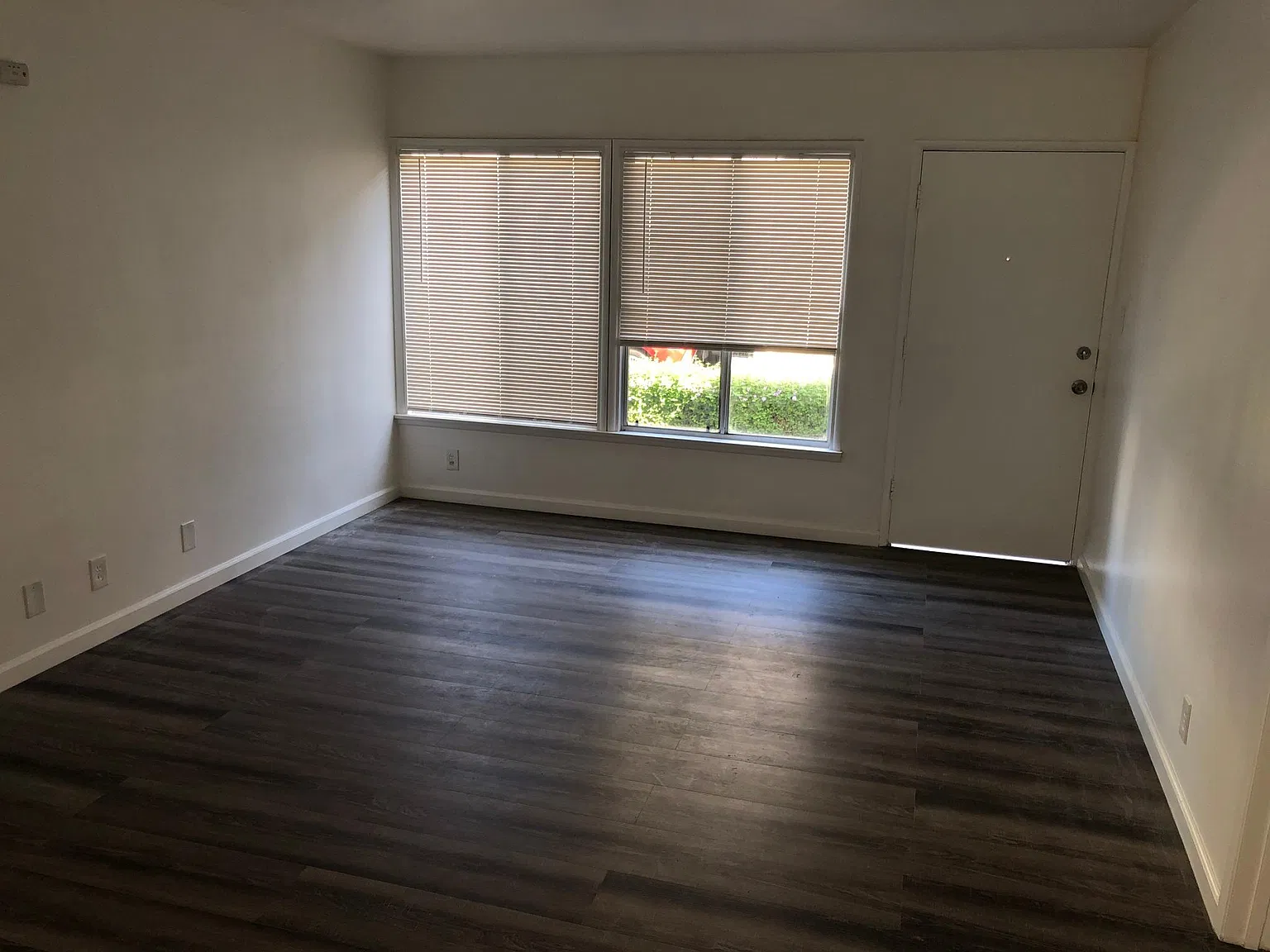 2 bed, 1000 sqft, $3,250 — Photo 3
