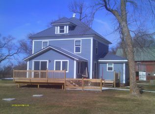 24652 100th St, Sumner, IA 50674