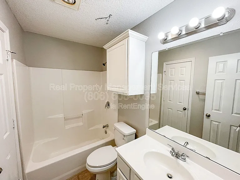 621 N Elkhart Ave #B — Photo 8