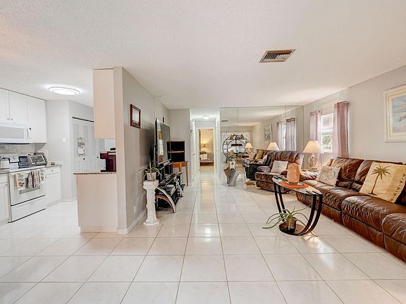 3rd image of 6033 La Palma Lane #6033