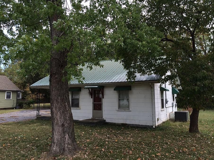 2nd image of 119 Arnold Ln