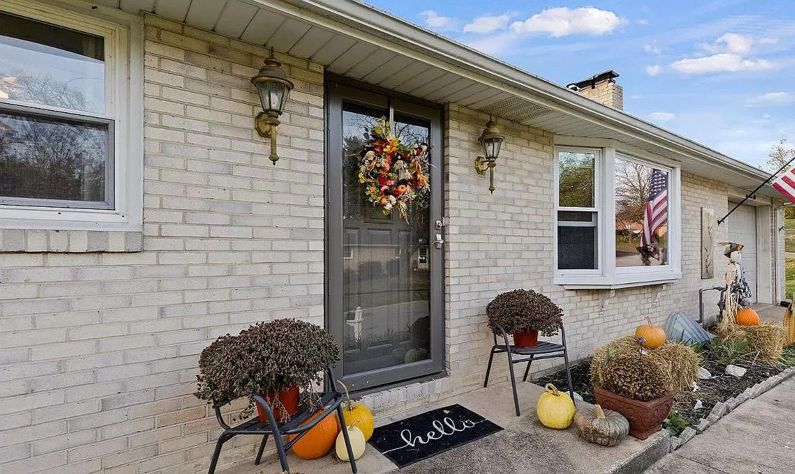 3 bed, 2122 sqft, $2,000 — Photo 1