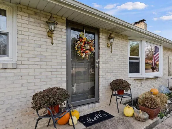 1750 Oakley Dr, Dover, PA 17315