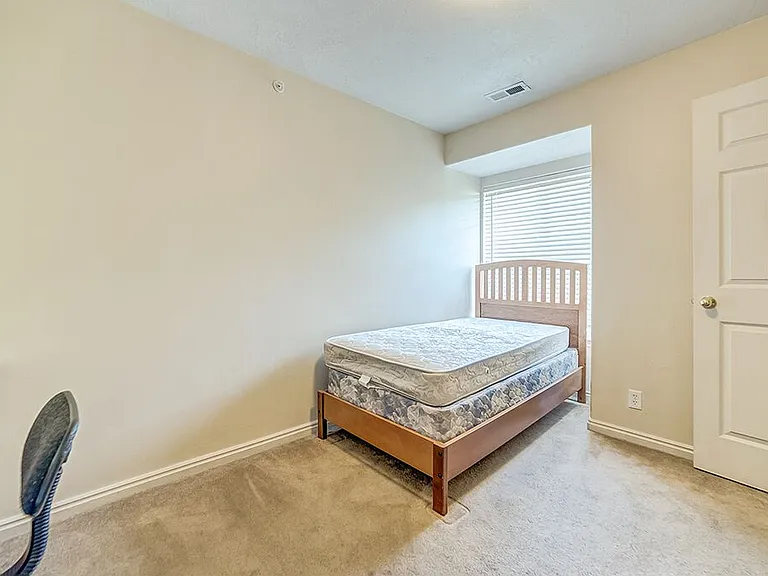 595 N University Ave #222 — Photo 6