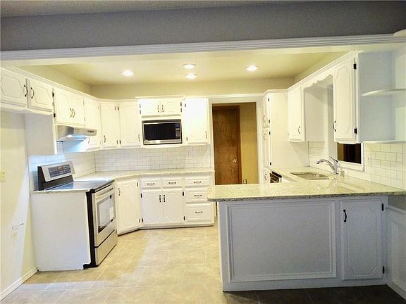 4th image of 4707 N College Ave