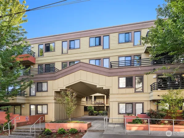 3401 Wallingford Avenue N #404, Seattle, WA 98103