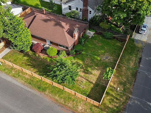 2nd image of 111 NW 140th Street