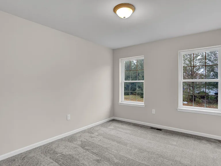62 Helene Ct — Photo 24