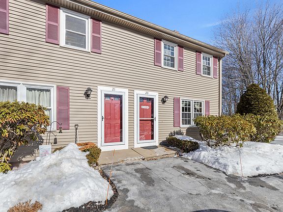 3rd image of 20 Jamestown Court #20