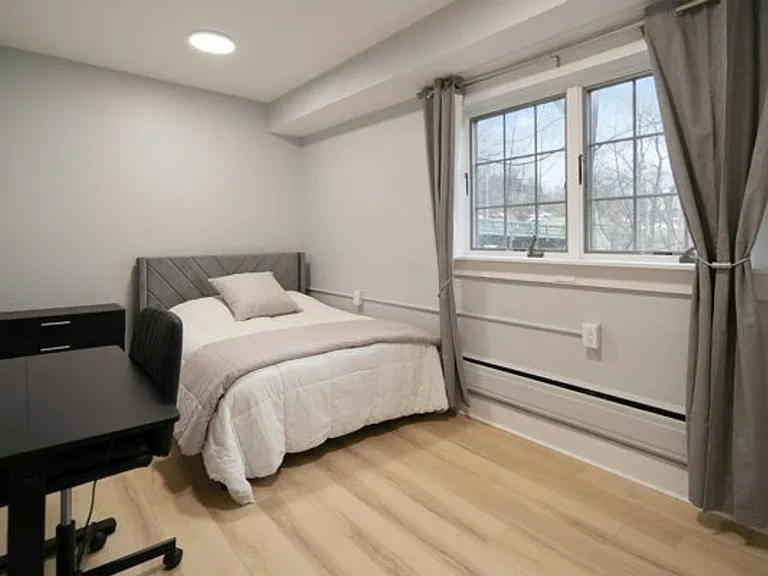 504 Stewart Ave — Photo 176