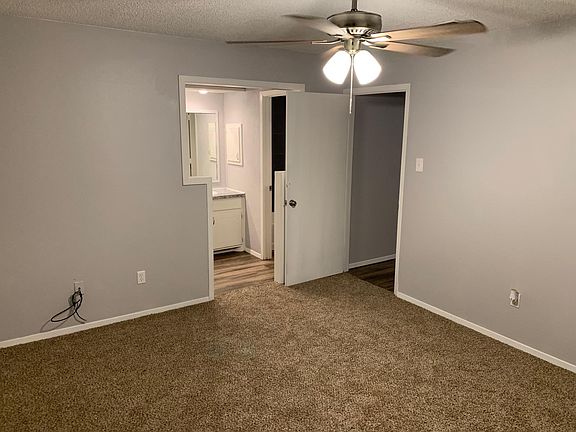 3rd image of 7410 Avenue W APT B