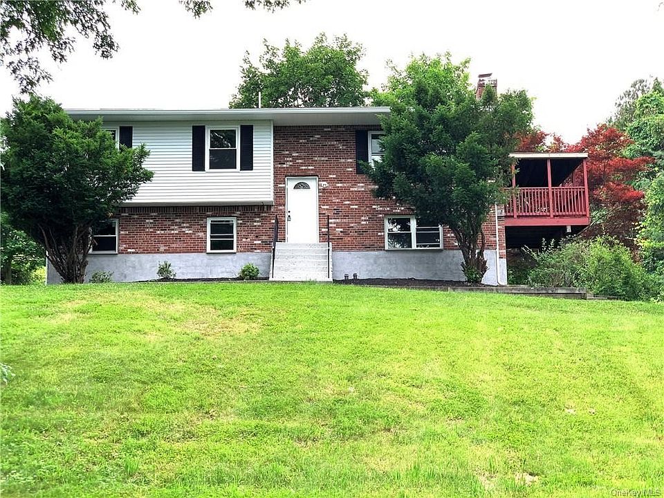 1st image of 28 Houtman Dr