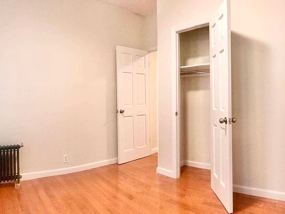 2nd image of 346 W 36th St APT 4
