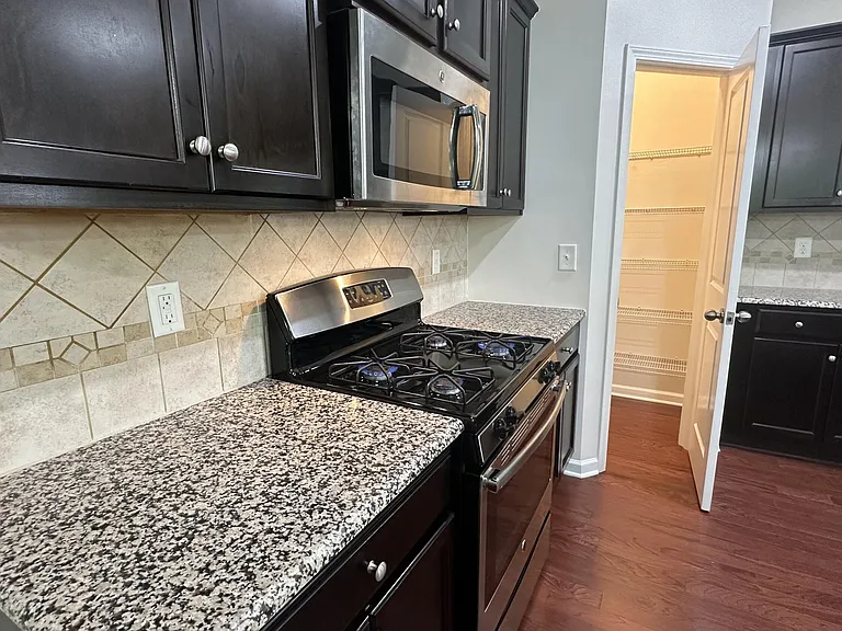 503 Panorama View Loop — Photo 12