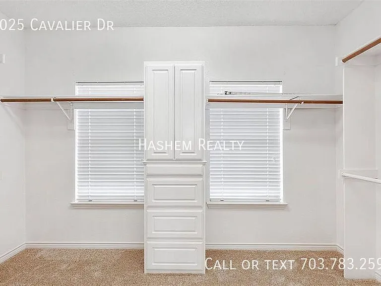 8025 Cavalier Dr — Photo 18