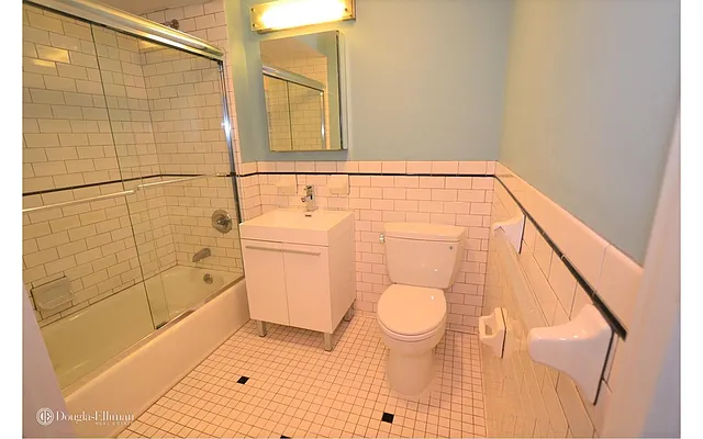 Rented by Douglas Elliman | media 19