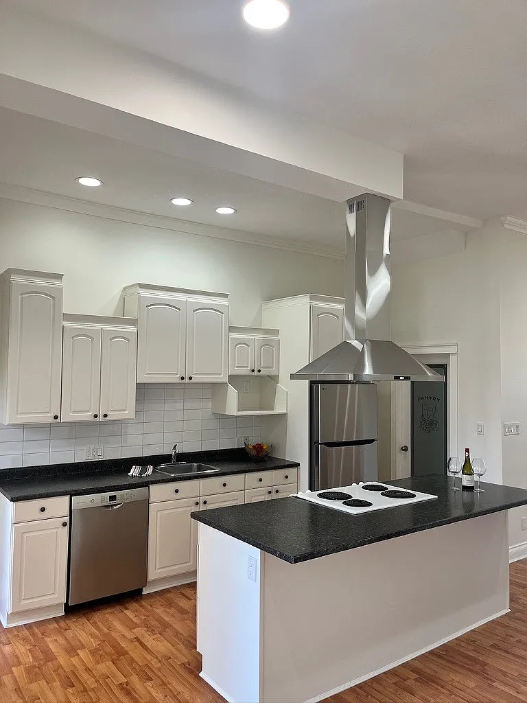 2 bed, 1175 sqft, $2,350 — Photo 4