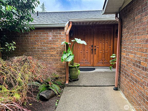 4th image of 2502 70th Avenue NW #A