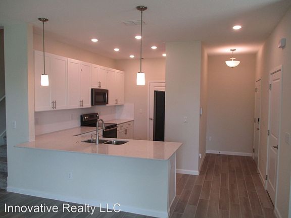 3rd image of 9048 Tecumseh Dr