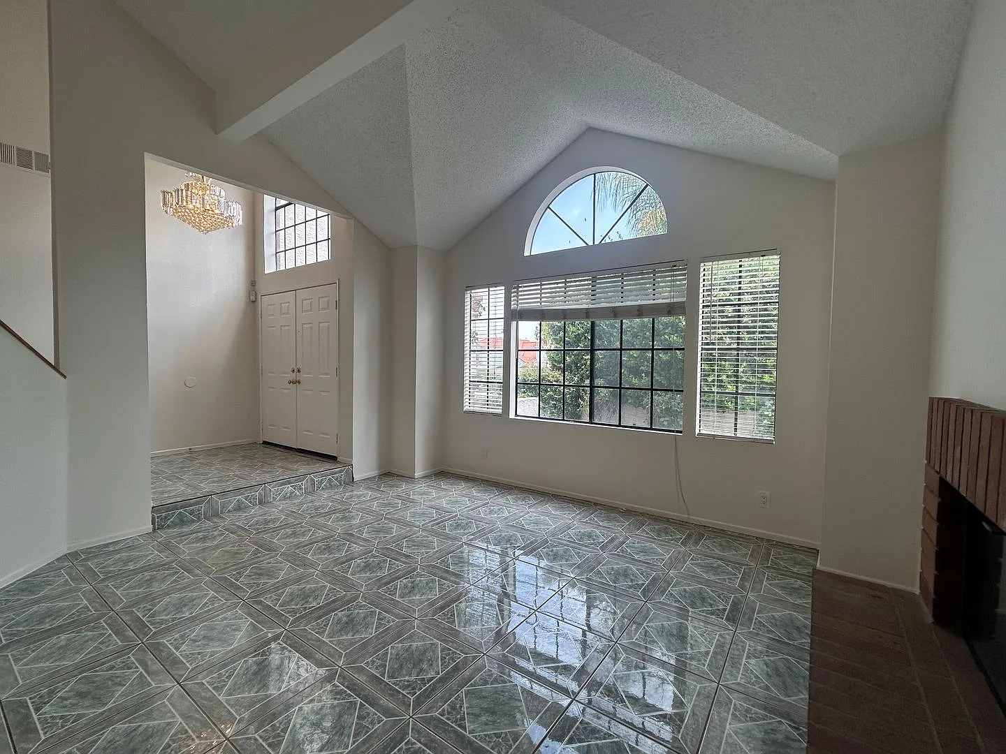 3068 Prado Ln. 5 Bedroom, 3 Bath Home in Reche Canyon! — Photo 4