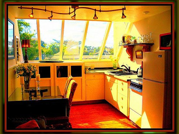 Sunny Kitchen