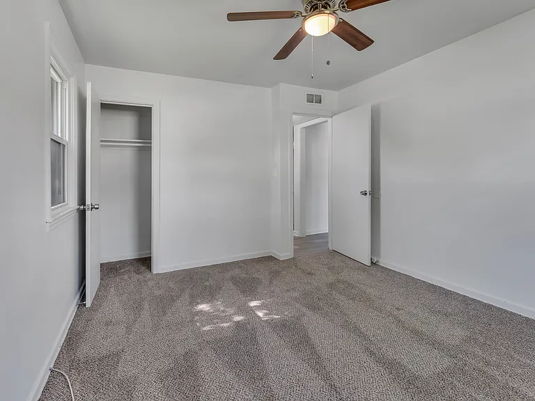610 Elm St — Photo 17