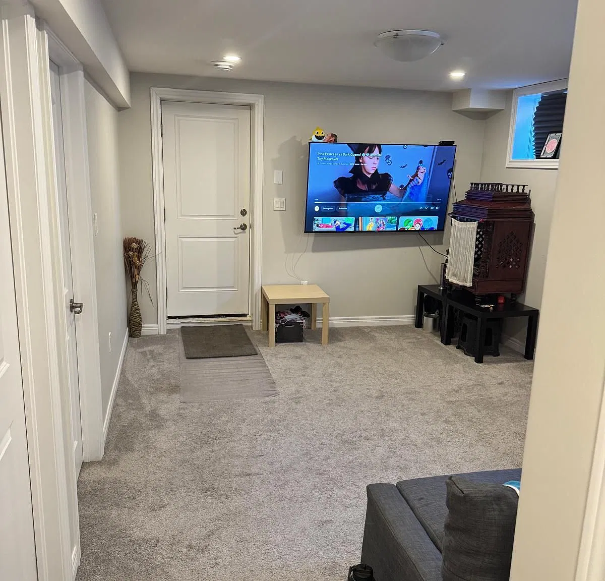 1222 Uppers Ln — Photo 2