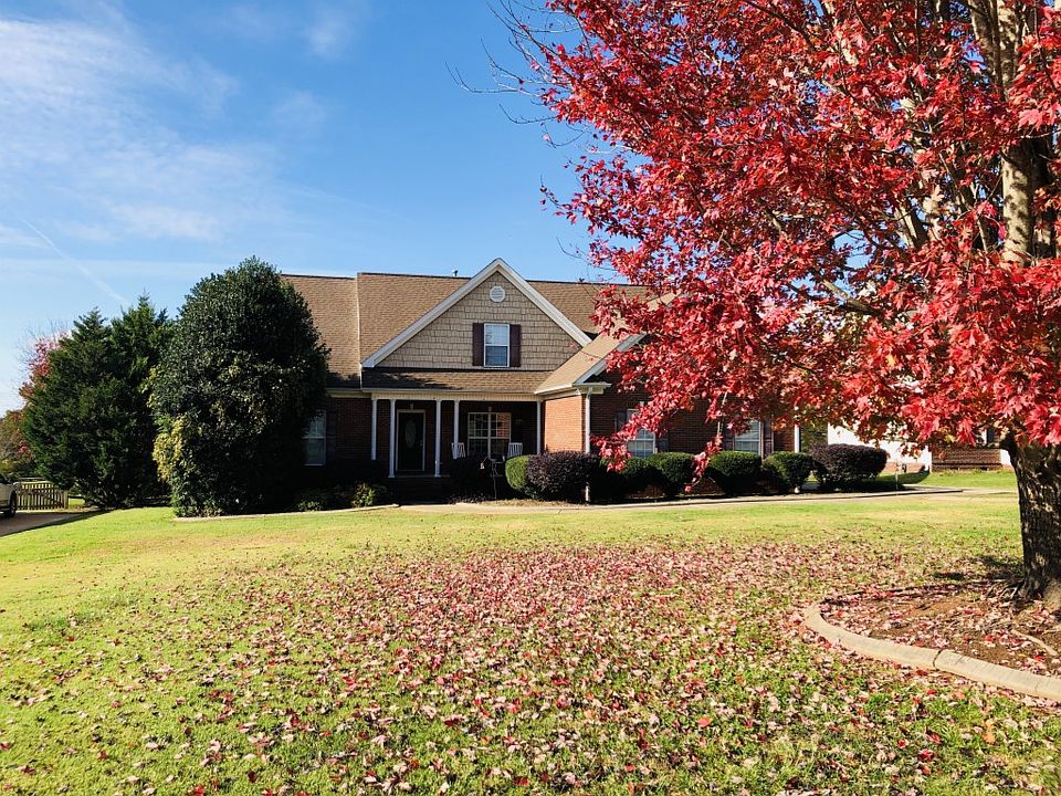 2nd image of 1695 Herndon Farm Rd