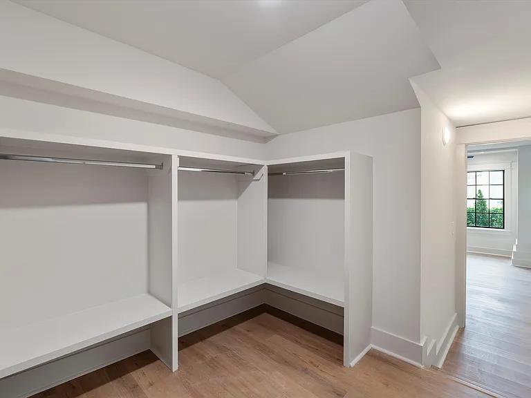 1816 Wildwood Ave — Photo 43