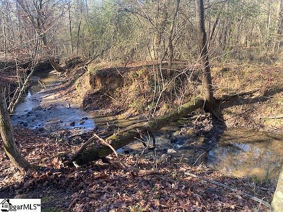 3rd image of 105 Dogleg Dr